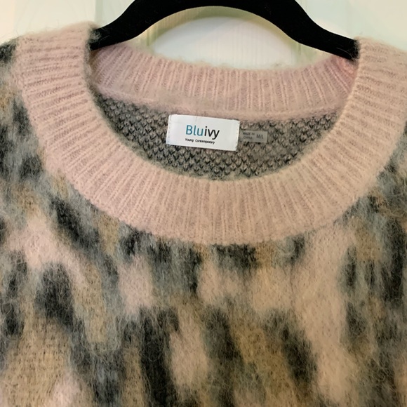 Bluivy Pink Leopard Print Sweater - Picture 5 of 7